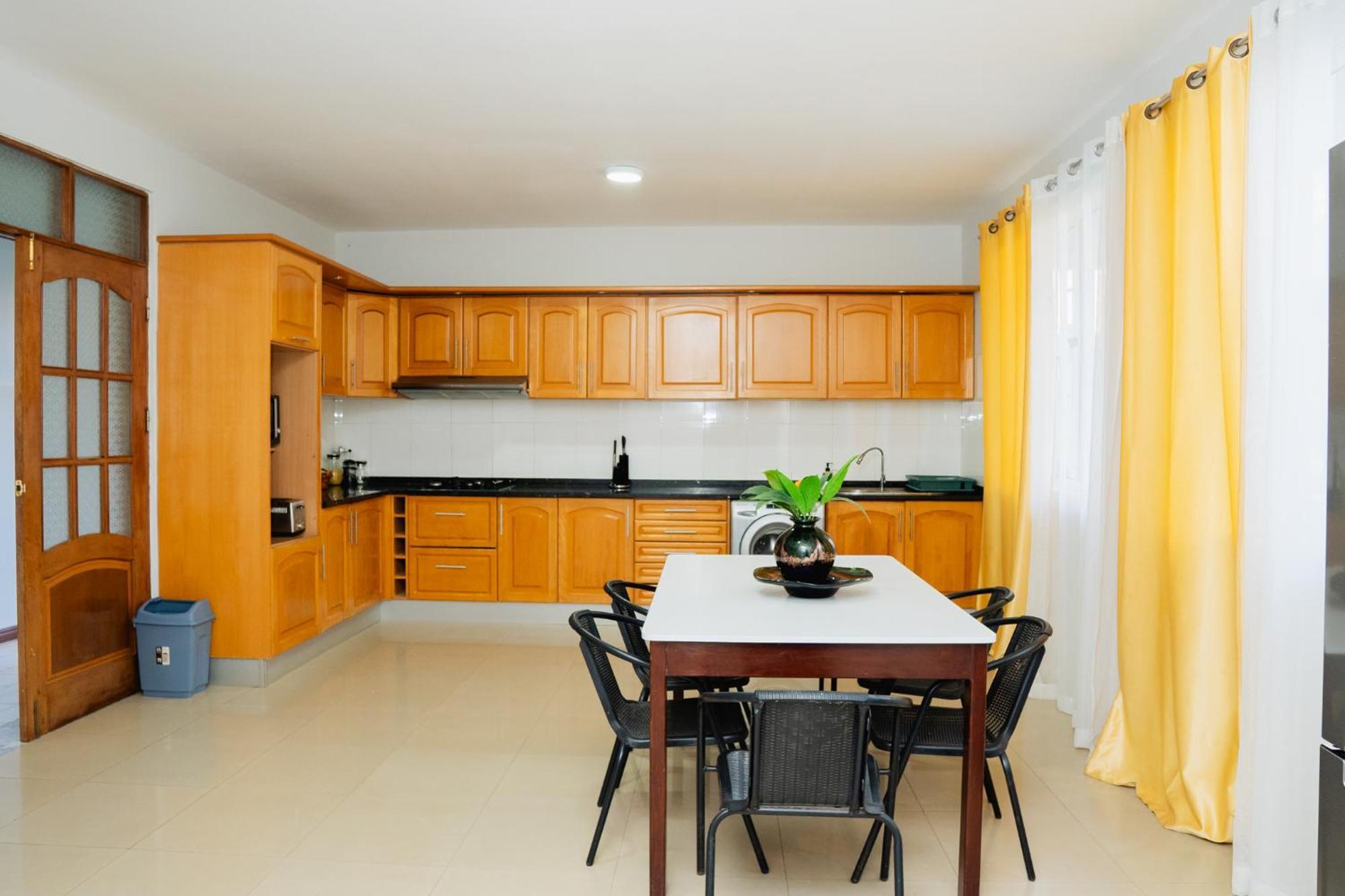 Praia Guest House Bagian luar foto