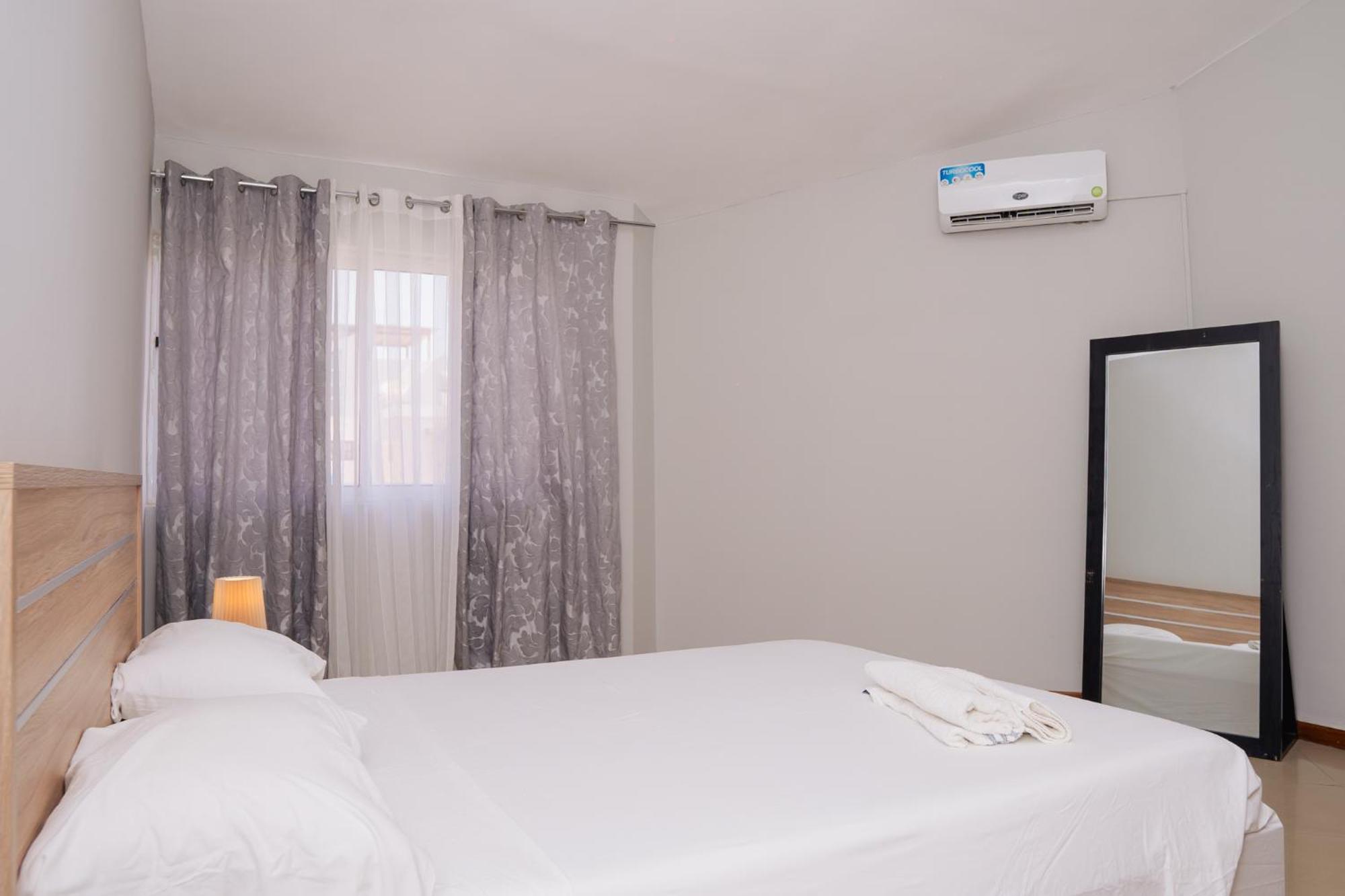 Praia Guest House Bagian luar foto