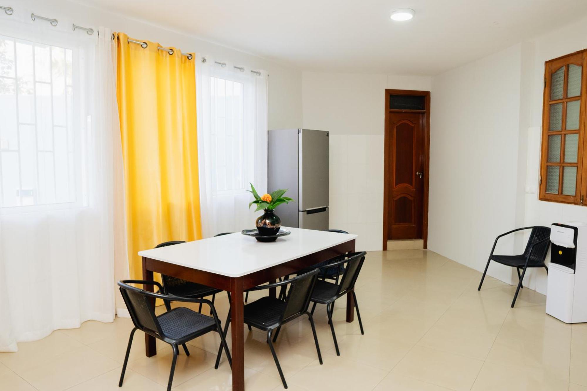Praia Guest House Bagian luar foto